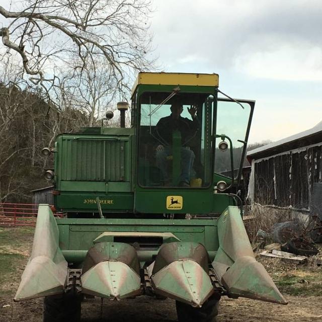 John Deere 3300