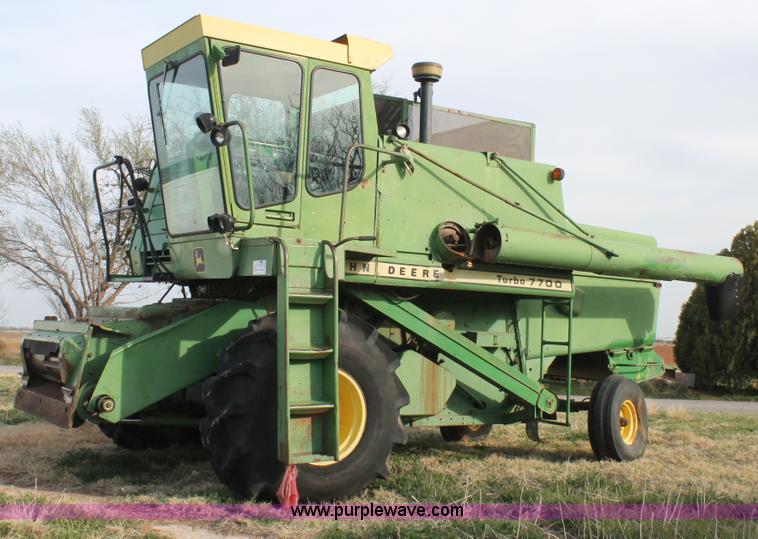 John Deere 7700