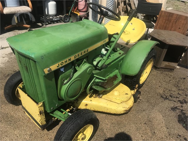 John Deere 110