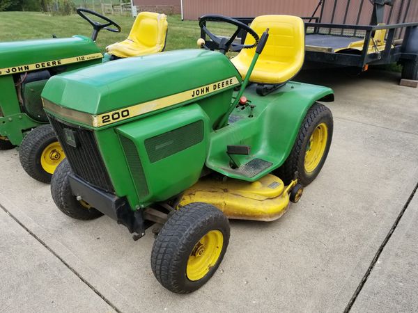 John Deere 200
