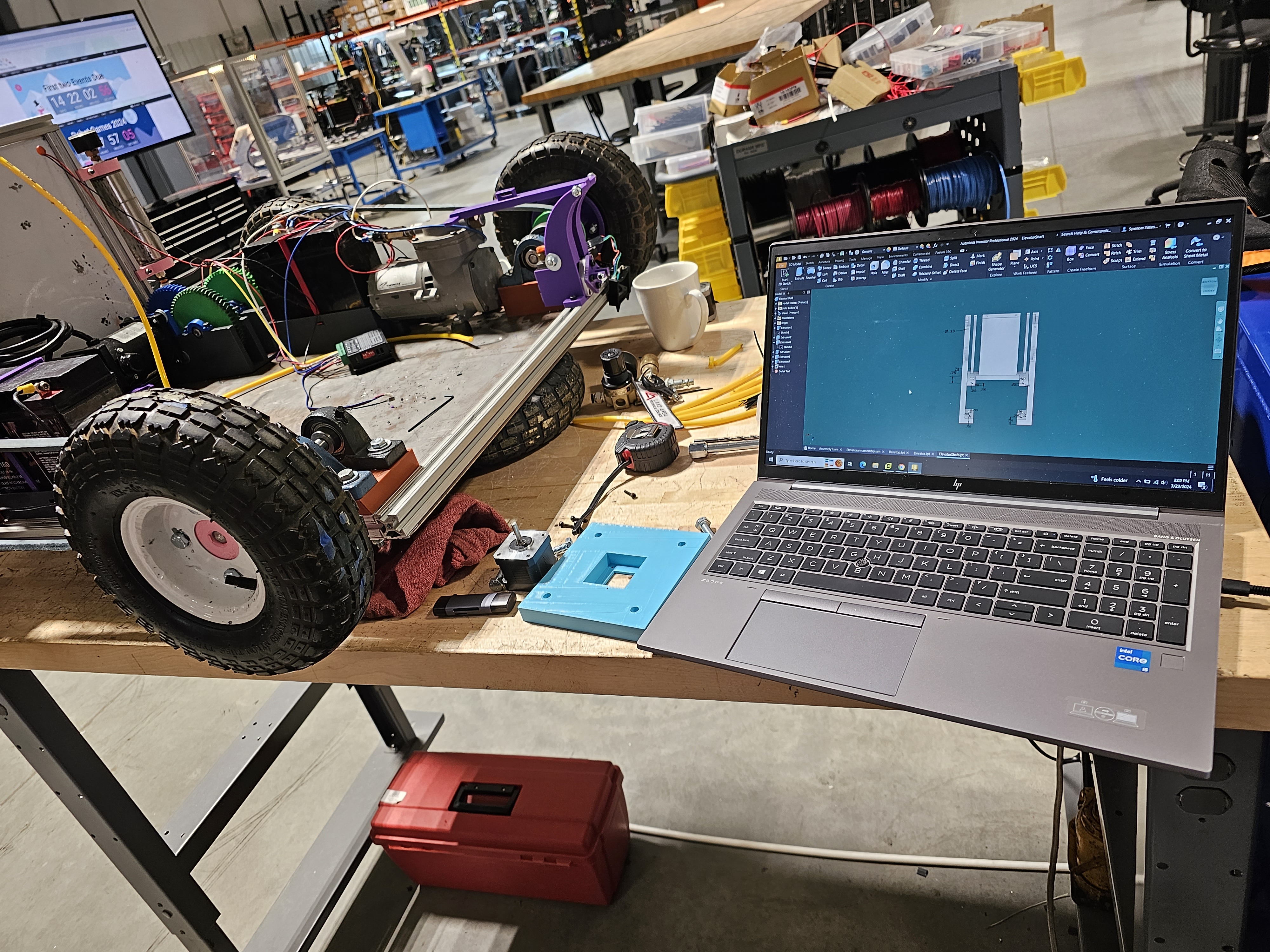 Modeling more parts for the robot.